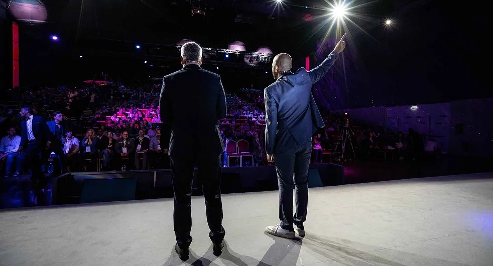 neuro business school